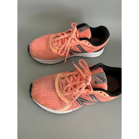 New Balance Vazee Pronto Women’s 6.5 Pink - Picture 2 of 5